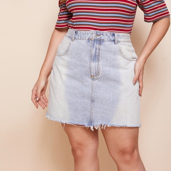 

Plus Raw Hem Denim Skirt Without Belt, Light wash