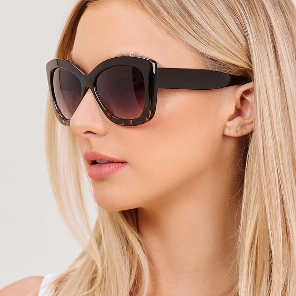 

Two Tone Leopard Oversize Acrylic Frame Sunglasses, Black