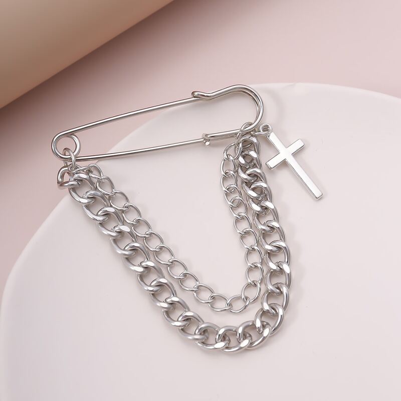

Guys Cross Charm Brooch, Silver