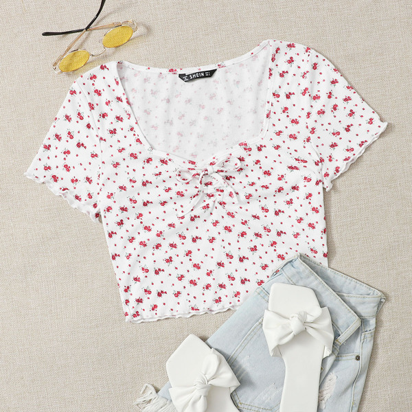 

Drawstring Front Lettuce Edge Rib-knit Ditsy Floral Tee, White