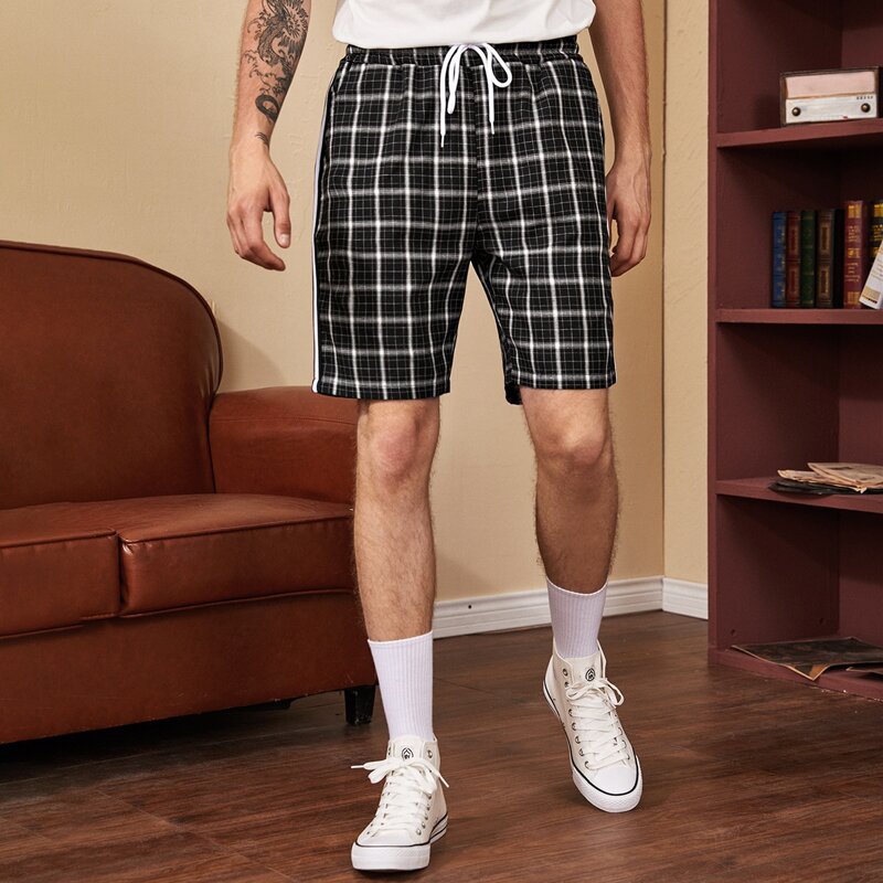 

Guys Plaid Drawstring Waist Shorts, Black