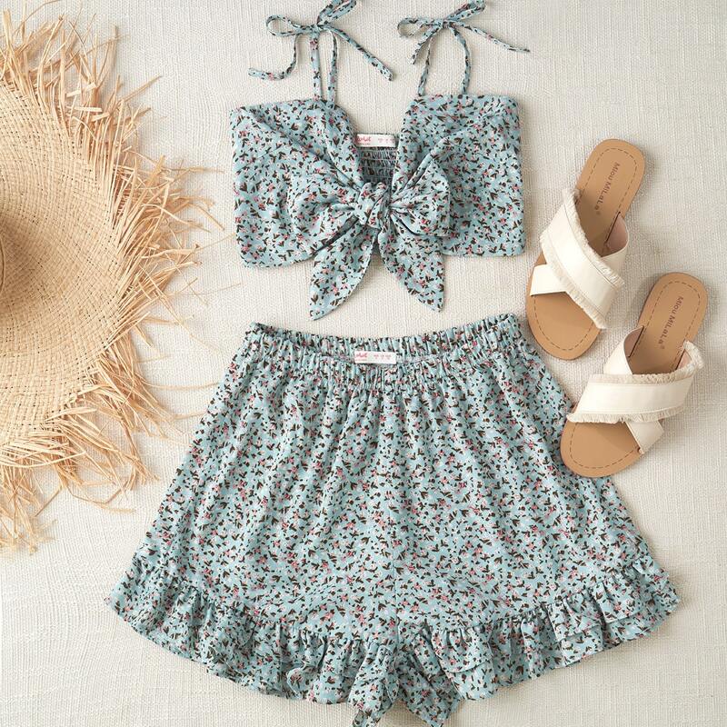 

Ditsy Floral Tie Front Cami & Shorts, Multicolor