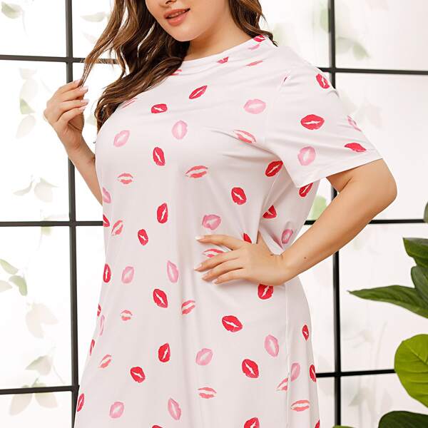

Plus Lip Print Night Dress, White