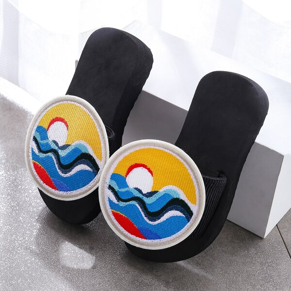 

Girls Cartoon Appliques Slides, Multicolor