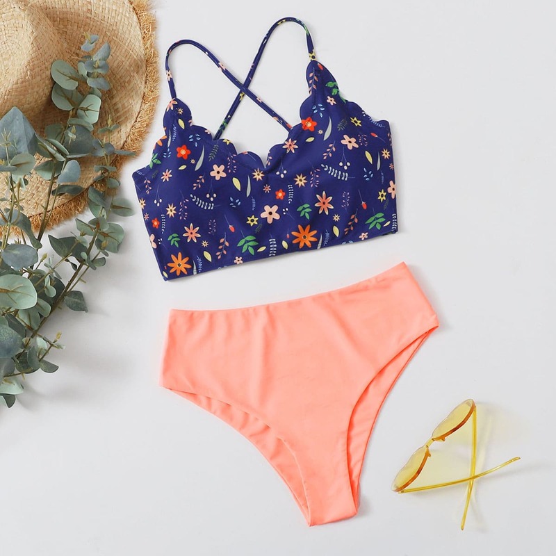 

Floral Scallop Trim Bikini Swimsuit, Multicolor