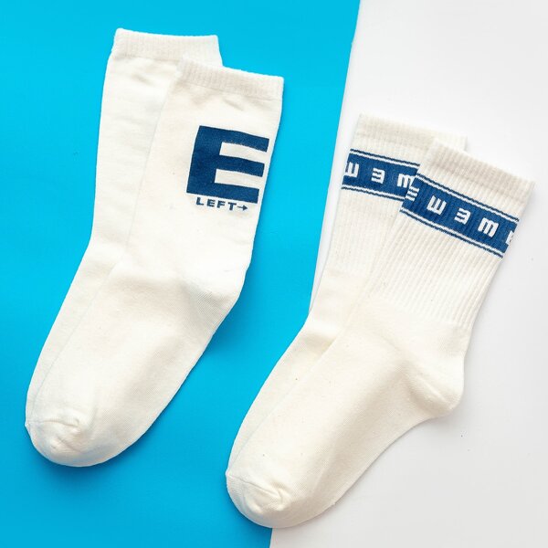 

2pairs Letter Graphic Socks, Multicolor
