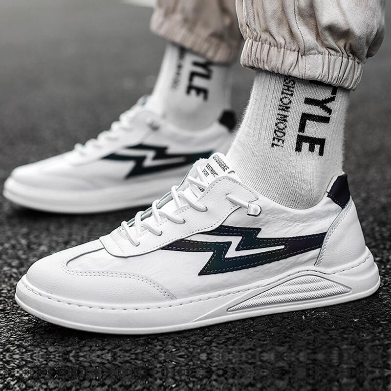 

Guys Lace-up Front Geometric Graphic Sneakers, White