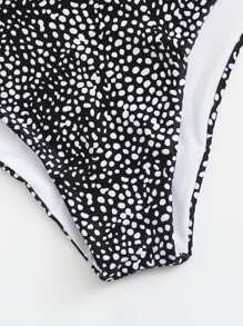Baju Renang All Over Print Hitam dan Putih - Hitam dan Putih - View 4