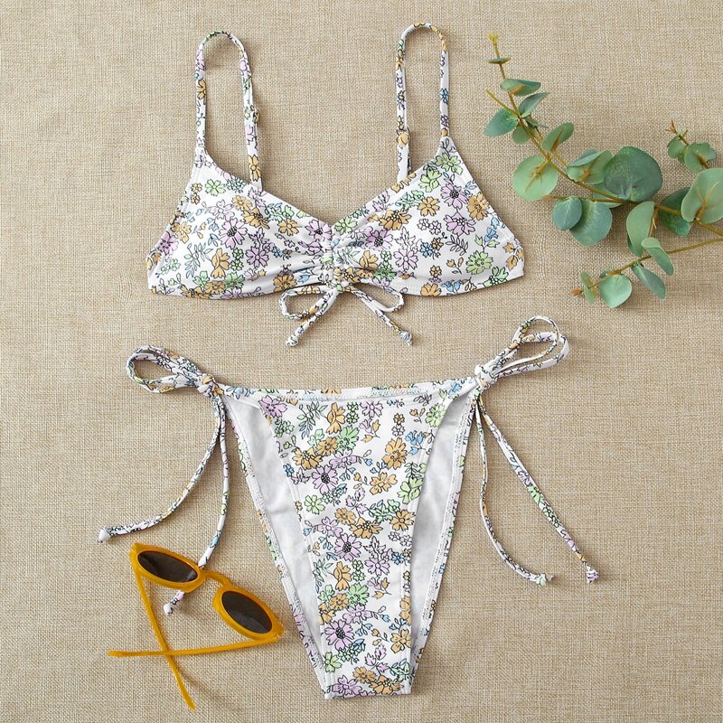 

Floral Knot Front Tie Side Bikini Swimsuit, Multicolor