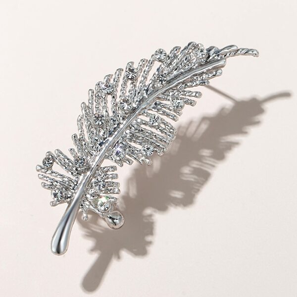 

Rhinestone Decor Leaf Design Ear Cuff, Silver