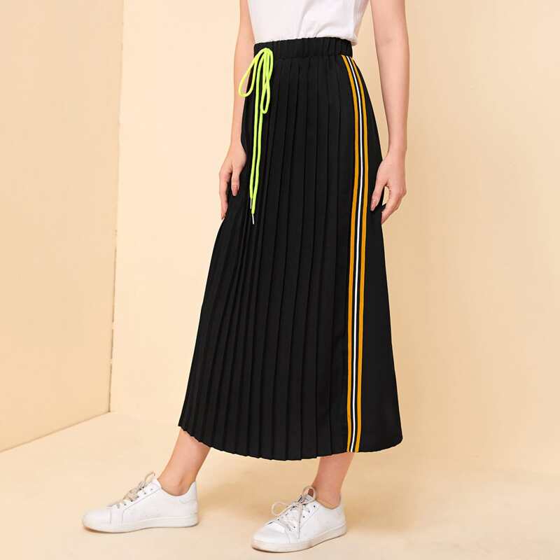 

Knot Waist Striped Tape Side Pleated Skirt, Black