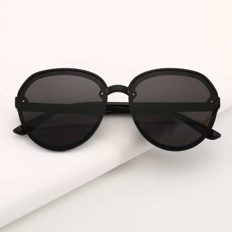 

Round Frame Sunglasses, Black