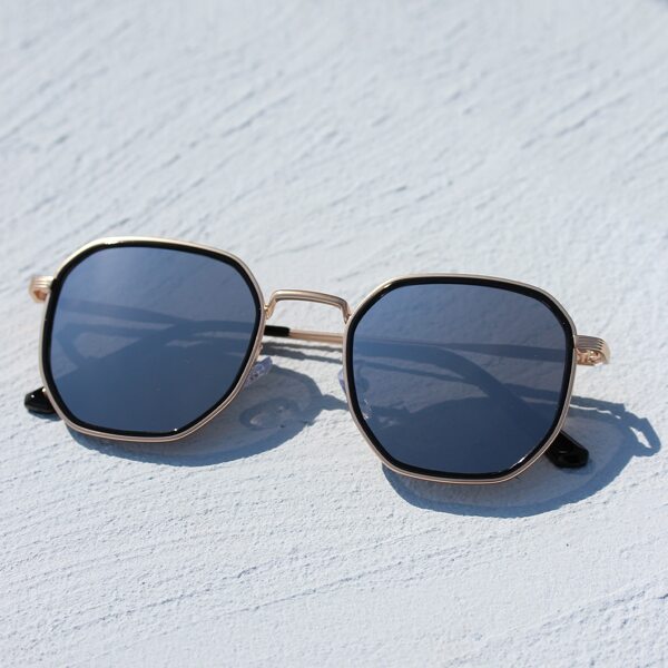 

Солнечные очки в металлической оправе, Чёрный