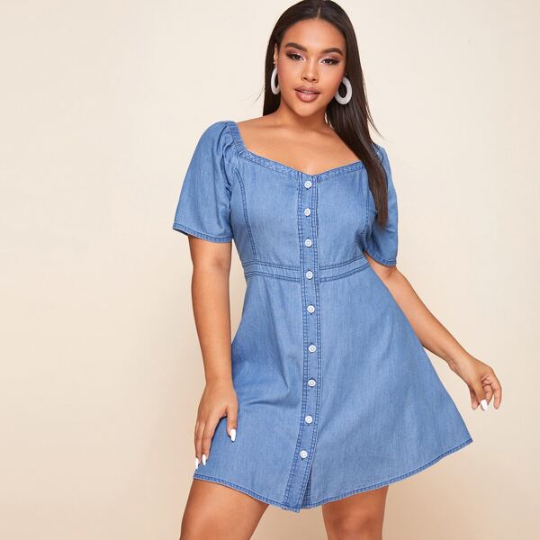 

Plus Sweetheart Neck Button Front Denim Dress, Light wash