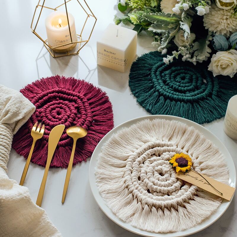 

1pc Round Woven Placemat, Multicolor