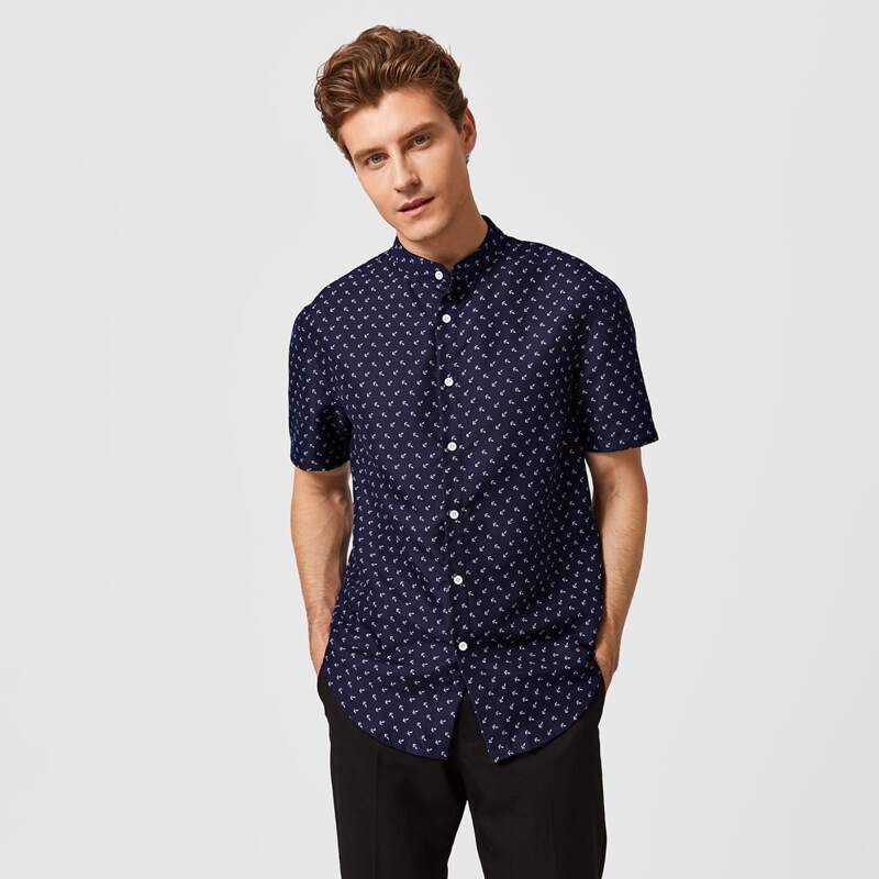 

Guys Mock Neck Allover Print Curved Hem Shirt, Navy blue