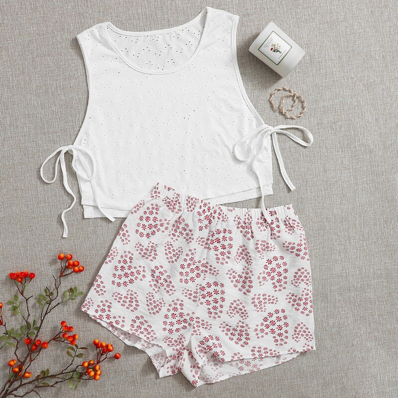 

Tie Side Tank Top & Floral Shorts PJ Set, Multicolor