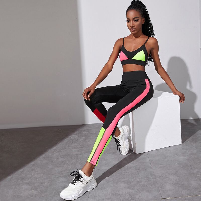 

Color-block Criss Cross Sports Bra & Leggings, Multicolor