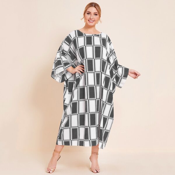 

Plus Batwing Sleeve Geo Print Tent Dress, Black and white