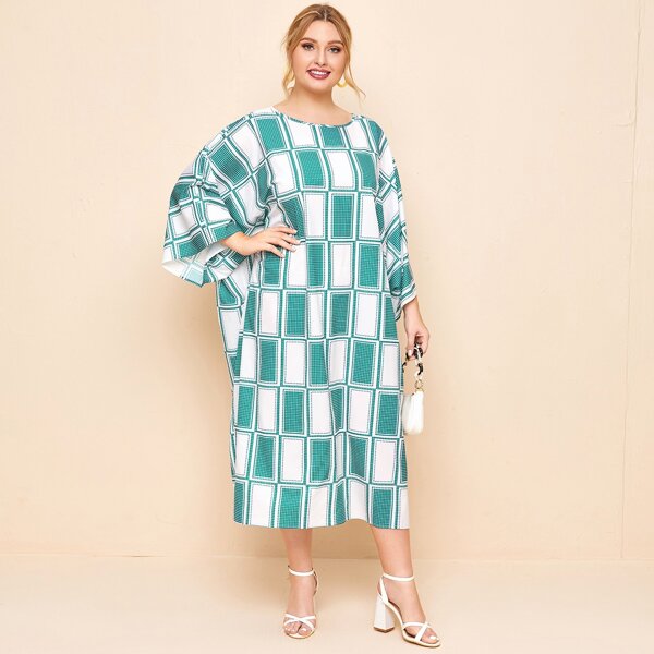 

Plus Batwing Sleeve Geo Print Tent Dress, Multicolor