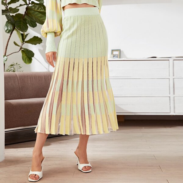 

Contrast Mesh Pleated Knit Skirt, Multicolor