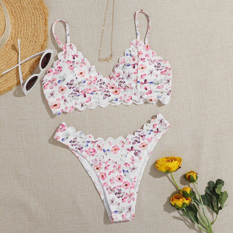 

Floral Scallop Trim High Leg Bikini Swimsuit, Multicolor