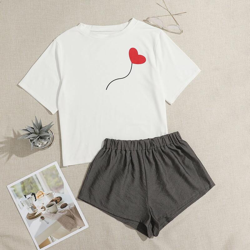 

Heart Print Tee With Shorts Pajama Set, Multicolor