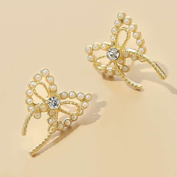 

Faux Pearl Decor Butterfly Stud Earrings, Gold