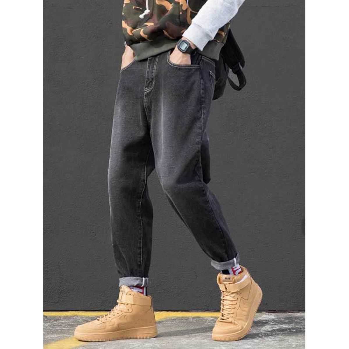 

Guys Slant Pocket Tapered Jeans, Black