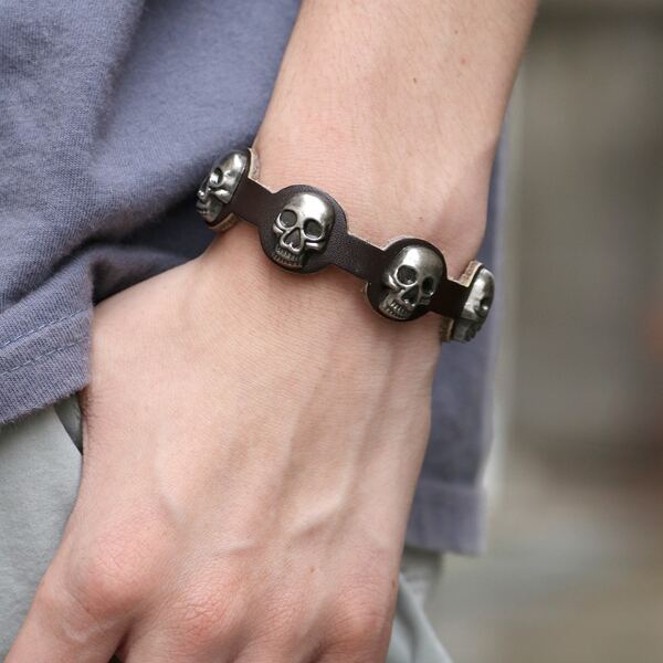 

Men Metal Skull Decor Bracelet, Brown