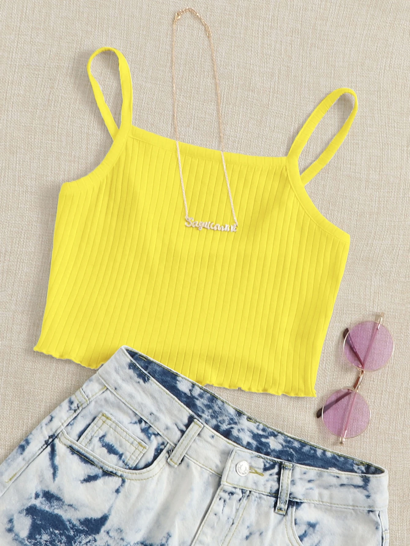 Tops amarillos Clearance