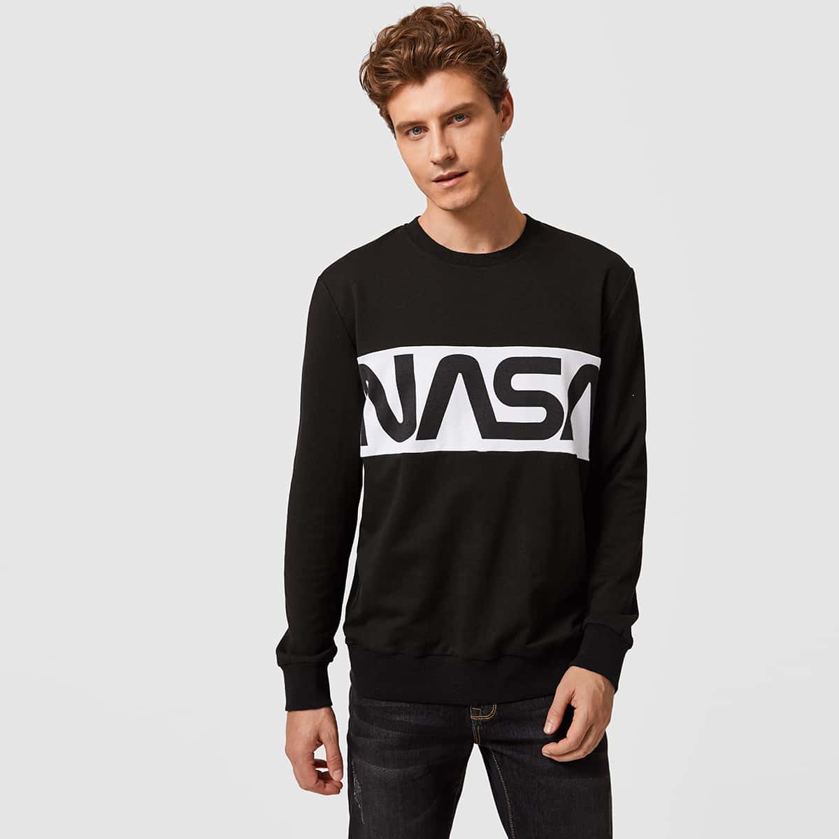 

Guys Letter Graphic Pullover, Black