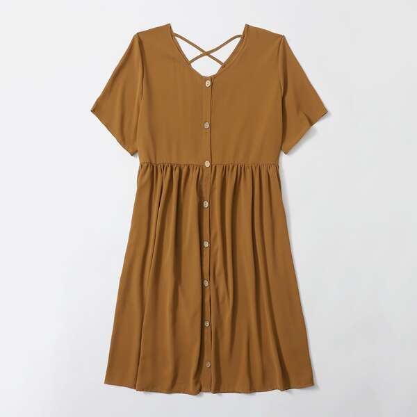 

Plus Crisscross Back Button Front Dress, Brown