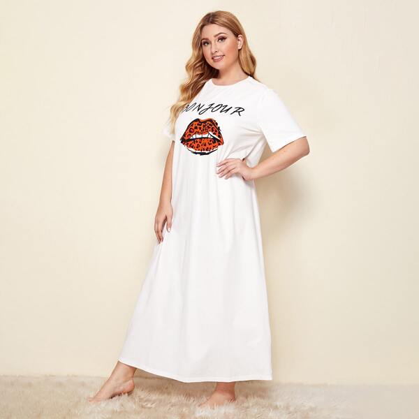 

Plus Leopard Lip and Letter Graphic Nightdress, White