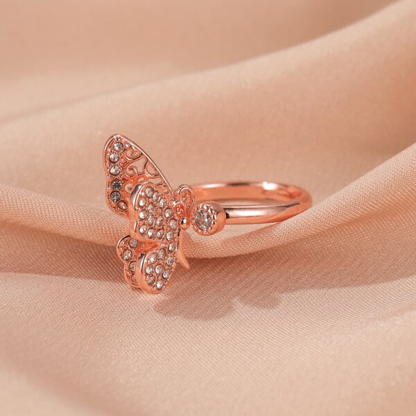 

Diamond Butterfly Ring, Gold