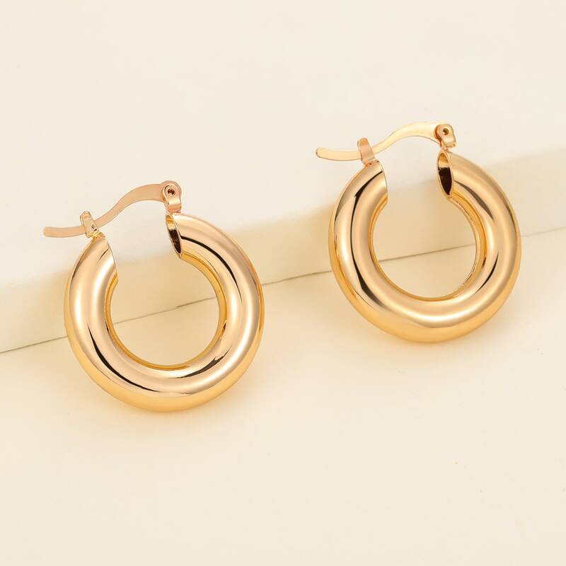 

Metal Circle Hoop Earrings, Gold