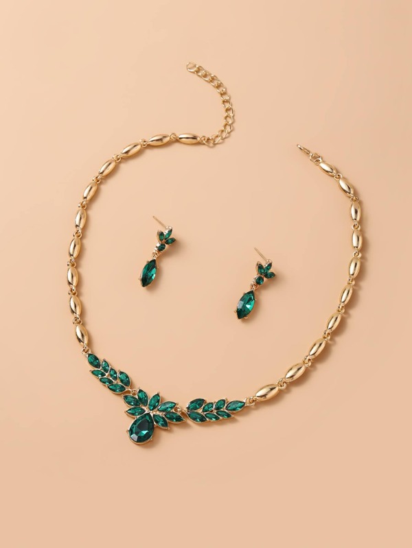 القلادة والزخرفة المتدلي بنمط سقوط الماء مع الأقراط