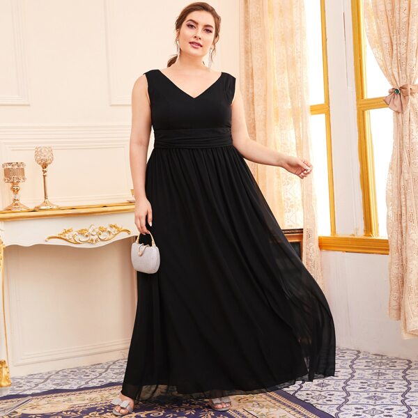 

Plus Double V-neck Mopping Prom Dress, Black