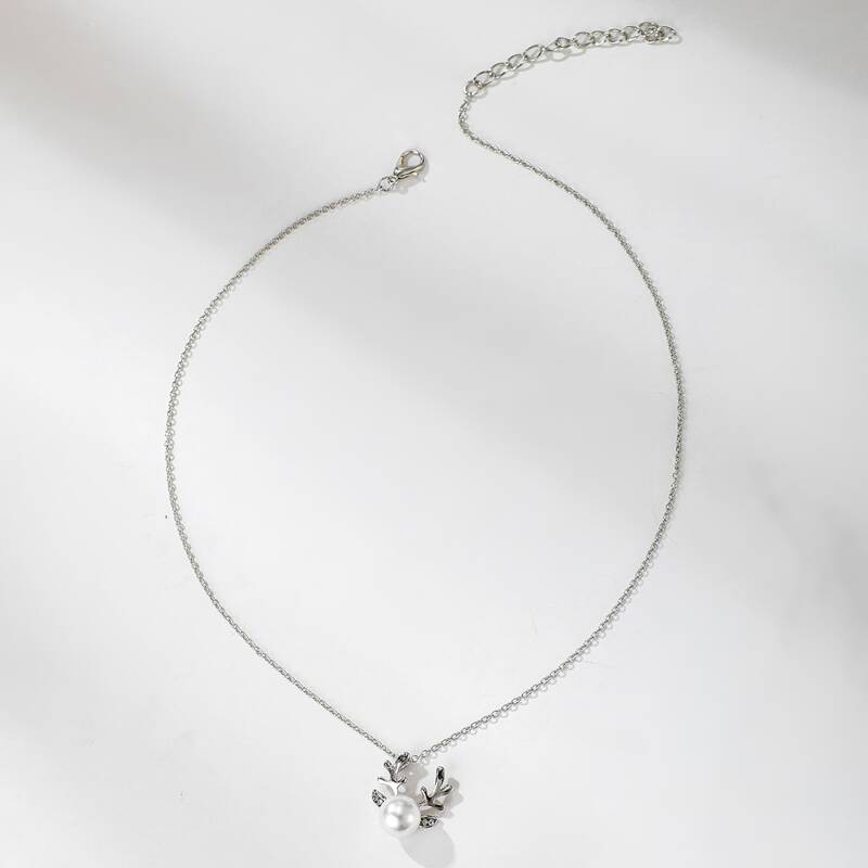 

Faux Pearl Antlers Clavicle Necklace, Silver