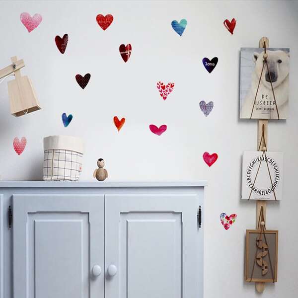 

Heart Print Wall Sticker, Multicolor