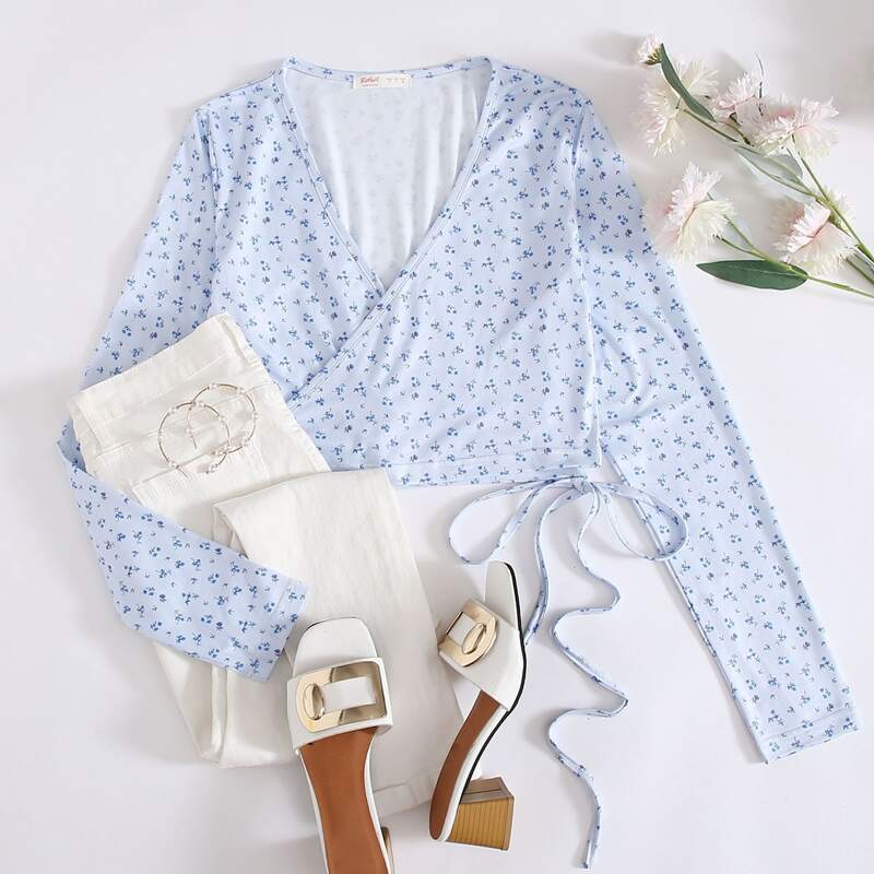 

Ditsy Floral Wrap Crop Top, Blue