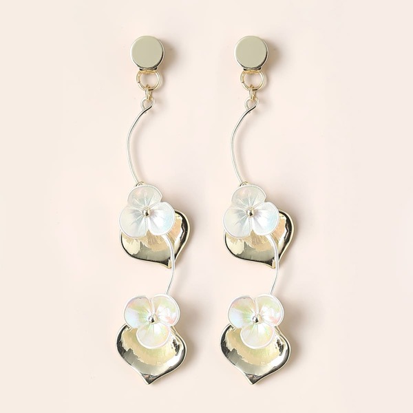

Shell Flower Drop Earrings, Gold