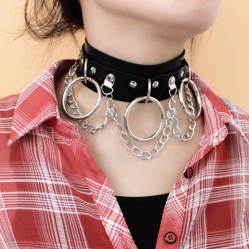 

Circle Chain Decor Necklace, Black