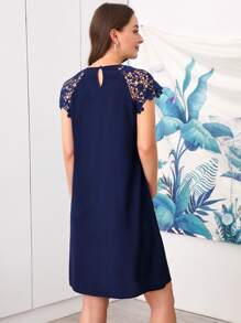 SHEIN Maternidad vestido de manga raglán con encaje de espalda con abertura de ojo - Azul Marino - Ver 2