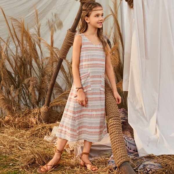 

Girls V Neck Pocket Patched Striped Dress, Multicolor