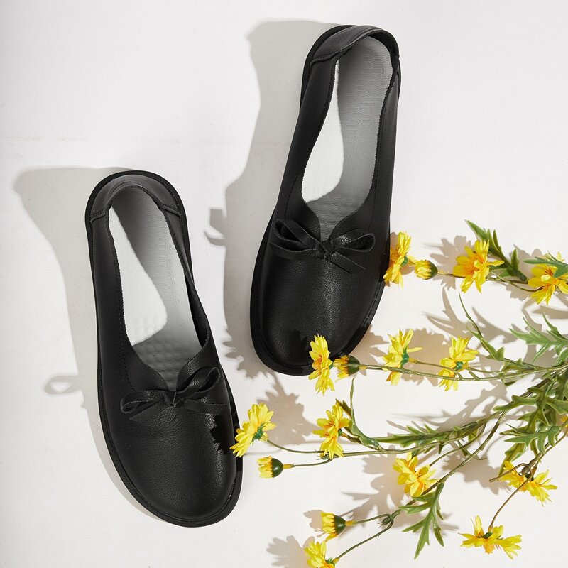 

Bow Tie Slip On Flats, Black