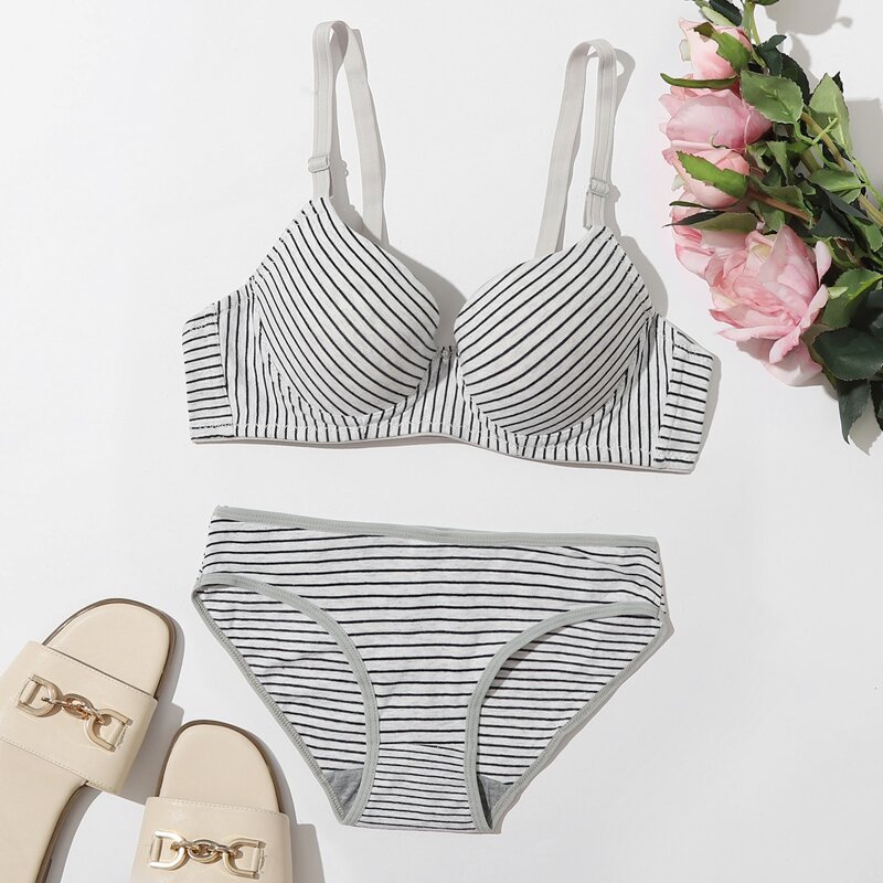 

Striped Underwire Lingerie Set, Black and white