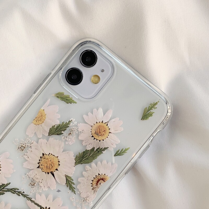 

Daisy Clear iPhone Case, Multicolor