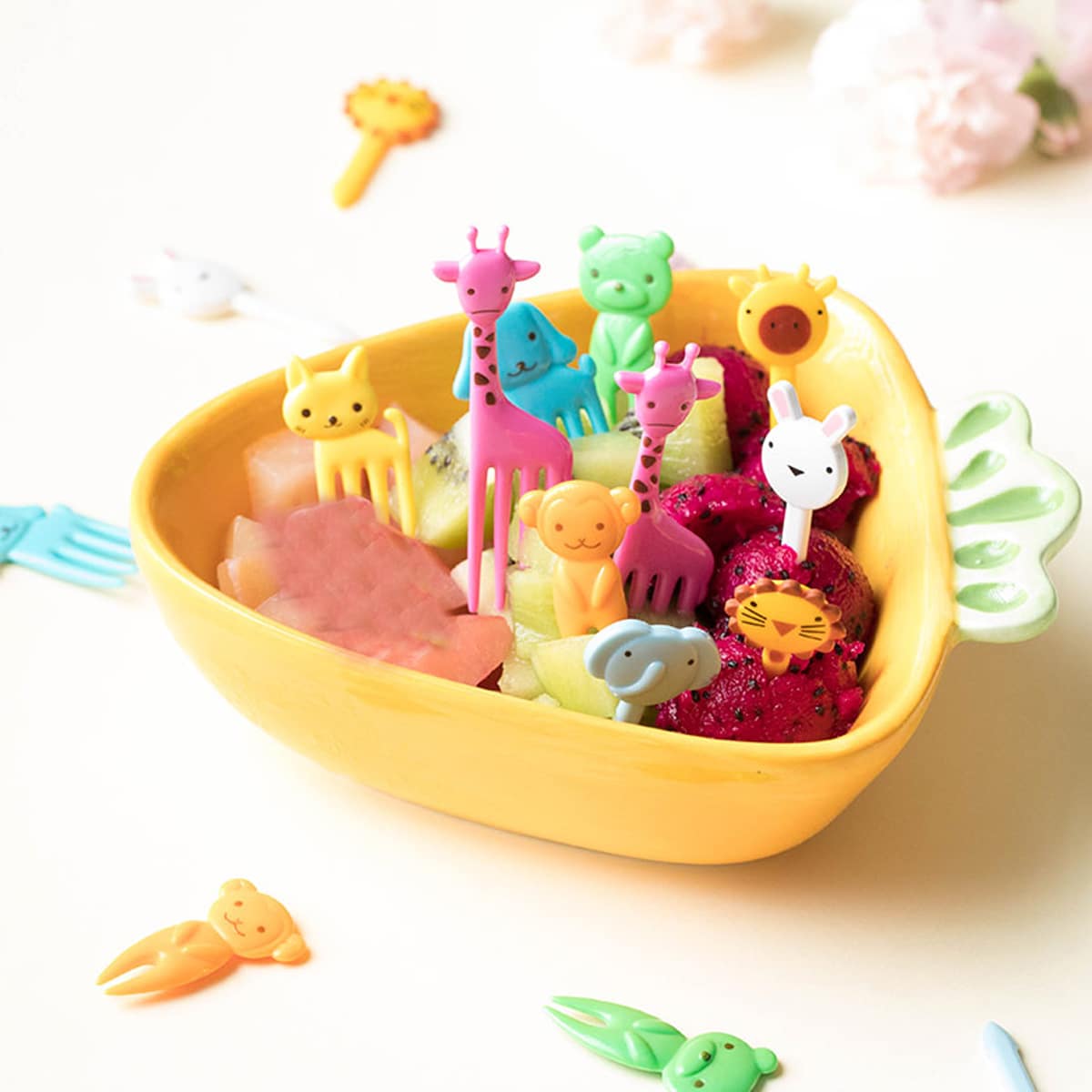 

10pcs Cartoon Animal Shaped Random Fruit Fork, Multicolor