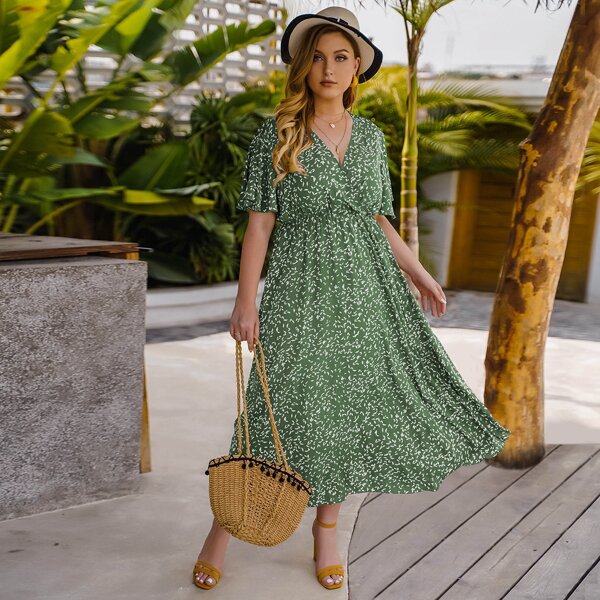 

Plus All Over Print Surplice Front Dress, Green